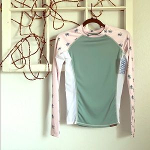 NWT Reel Skipper 🐟 Vented Performance Top (L)